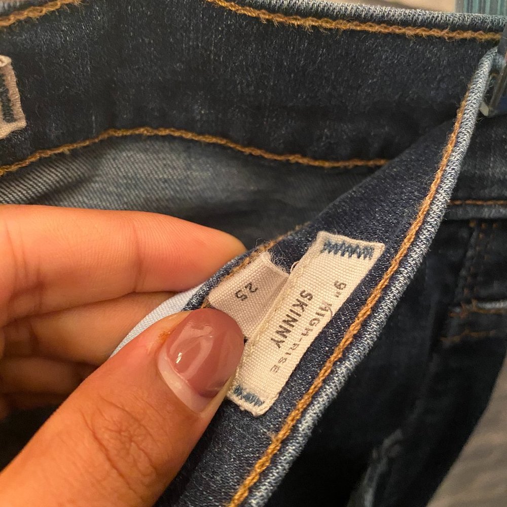 Madewell 9-Inch Skinny Distressed Jeans